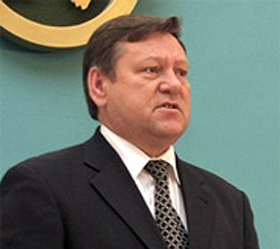 Оппозиция Госдумы недовольна министром обороны Сердюковым