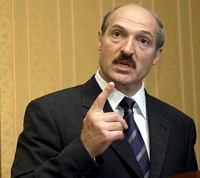 Китайцы посоветовали Лукашенко усилить контроль за продажей валюты