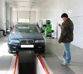 Медведев отменил техосмотр для новых машин