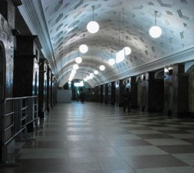Вестибюль метро Красные ворота закрыт