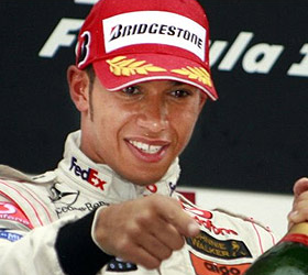 Лидером последнего этапа Гран-при "Формулы-1" стал Льюис Хэмилтон.