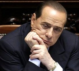 У итальянцев появилась возможность услышать песни на стихи Берлускони.