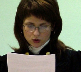 За суд над оппозицией круглосуточная охрана 