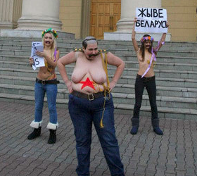 В Белоруссии избили активисток движения FEMEN.