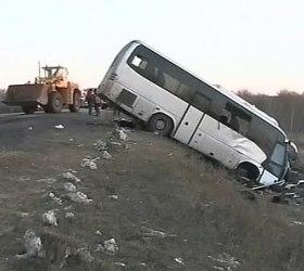 Причиной аварии автобуса стала изношенная резина