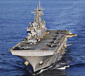 Американские военные корабли столкнулись в Тихом океане