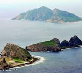 Десятки тайванских судов подошли к спорным островам