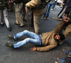 В ходе акции протеста в Индии убит журналист