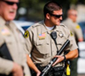 В Америке полицейский в отставке открыл охоту на бывших коллег