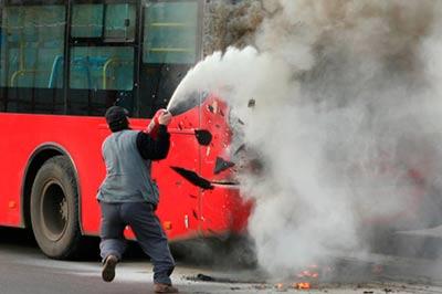 В Крыму загорелся автобус с детьми