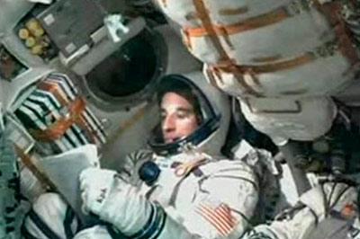 Из-за утечки аммиака, астронавты выйдут в космос