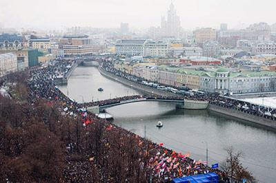 Митинг на Болотной достиг  6 тысяч человек