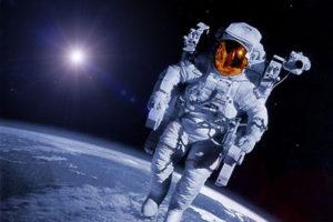 Российские космонавты удачно вышли в открытый космос