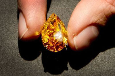 Самый крупный оранжевый бриллиант продан более чем за 30 миллионов долларов