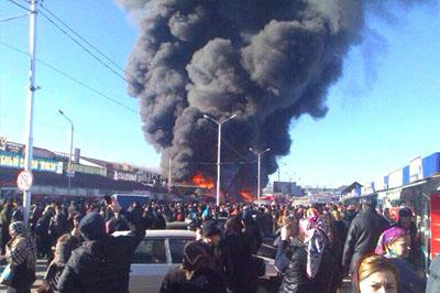 В Грозном произошел большой пожар на центральном рынке