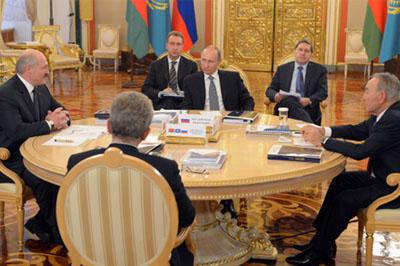 Премьер Украины принял участие в саммите Таможенного союза в Москве в качестве наблюдателя
