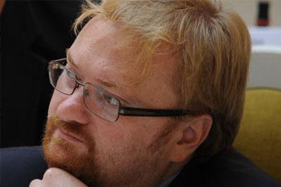 Виталий Милонов приехал на Евромайдан поддержать сторонников входа в Таможенный союз