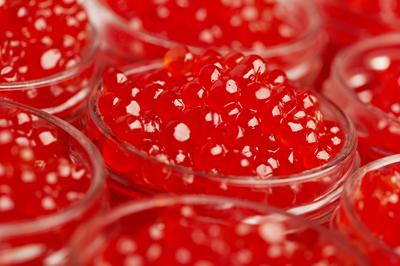 В России стало опасно покупать красную икру  