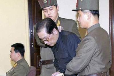 Дядю Ким Чен Ына казнили с помощью 120-и голодных собак