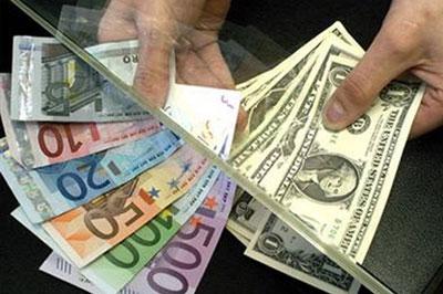 В Москве мужчина потерял 9 миллионов рублей, отдав их в кассу фальшивого обменного пункта