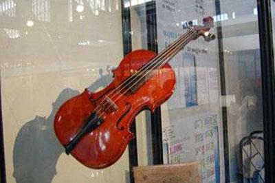 В США была украдена скрипка Страдивари