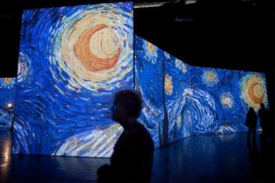 Выставка «живых» полотен Ван Гога открылась в Москве