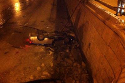 В Санкт-Петербурге машина ДПС упала в канал Грибоедова