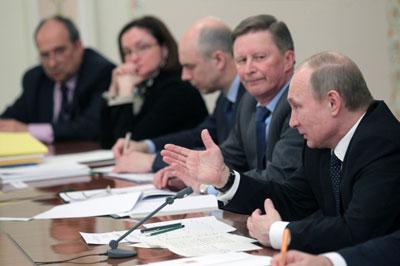 Путин провел встречу с учеными-экономистами