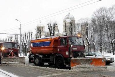 Власти решили создать региональные центры по уборке снега