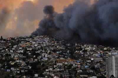 В результате пожаров в Чили погибли 15 человек