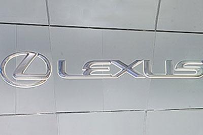 «Lexus» бьет рекорды продаж в России