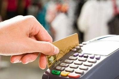 Магазины, отказывающиеся принимать банковские карты, будут штрафовать