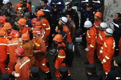 В Китае из-за обвала стены на одном из заводов погибло 18 человек