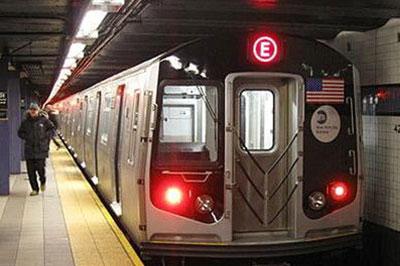 В Нью-Йорке в метро сошли вагоны