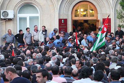 Оппозиция Абхазии не собирается создавать коалиционное правительство