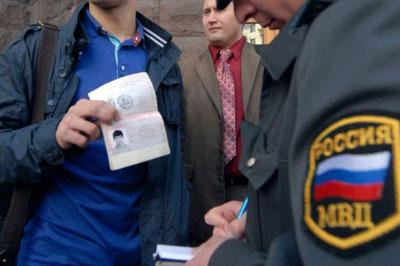 Жители Таджикистана не могут въезжать в Россию по внутреннему паспорту