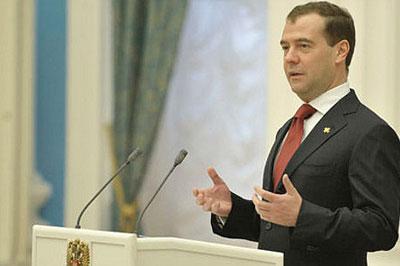 Медведев призвал ужесточить наказания за неуплату услуг ЖКХ