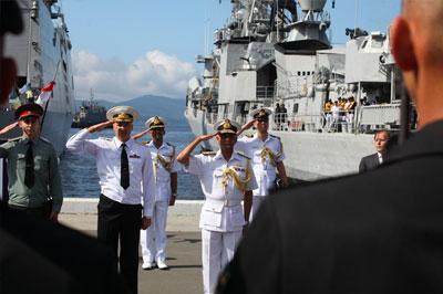 Во Владивосток прибыли корабли ВМС Индии