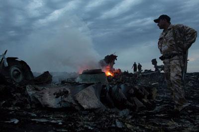 Власти Малайзии требуют черный ящик разбившегося на Украине «Boeing 777»