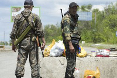 Украинские силовики, попавшие в окружение, начали переговоры о сдаче