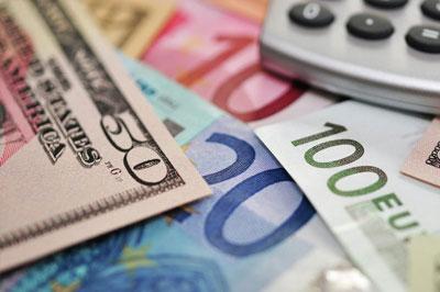 На бирже курс евро превысил 49 рублей