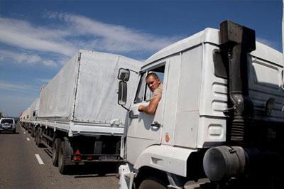 Первая колона с гуманитарной помощью отправилась на Донбасс