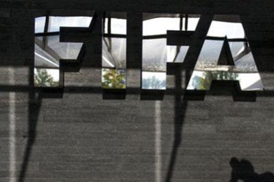 Членство России в FIFA и UEFA предложили приостановить