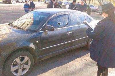На Украине, в Кривом Роге, расстреляли автомобиль вблизи избирательного участка
