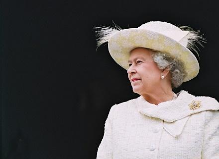 queen-elizabeth2 (1)