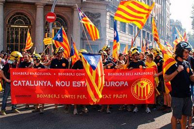 Каталония проведет неофициальный опрос, несмотря на запрет властей Испании