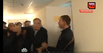 Касьянов 6 часов просидел в кладовке, пытаясь спрятаться от журналистов