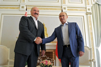 Международный ляп: Лукашенко перепутал имена Путина и Медведева