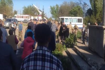 Жители одесской области дали отпор наци-батальону "Азов", отстояв Пенина (видео)