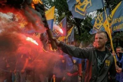 В Киеве под лозунгом "Требования нации - Нет капитуляции" прошёл марш националистов